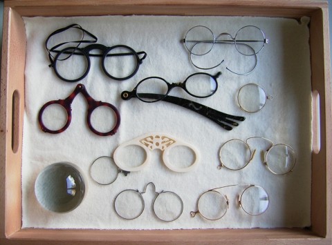 Brillenrepliken zum Ausprobieren.